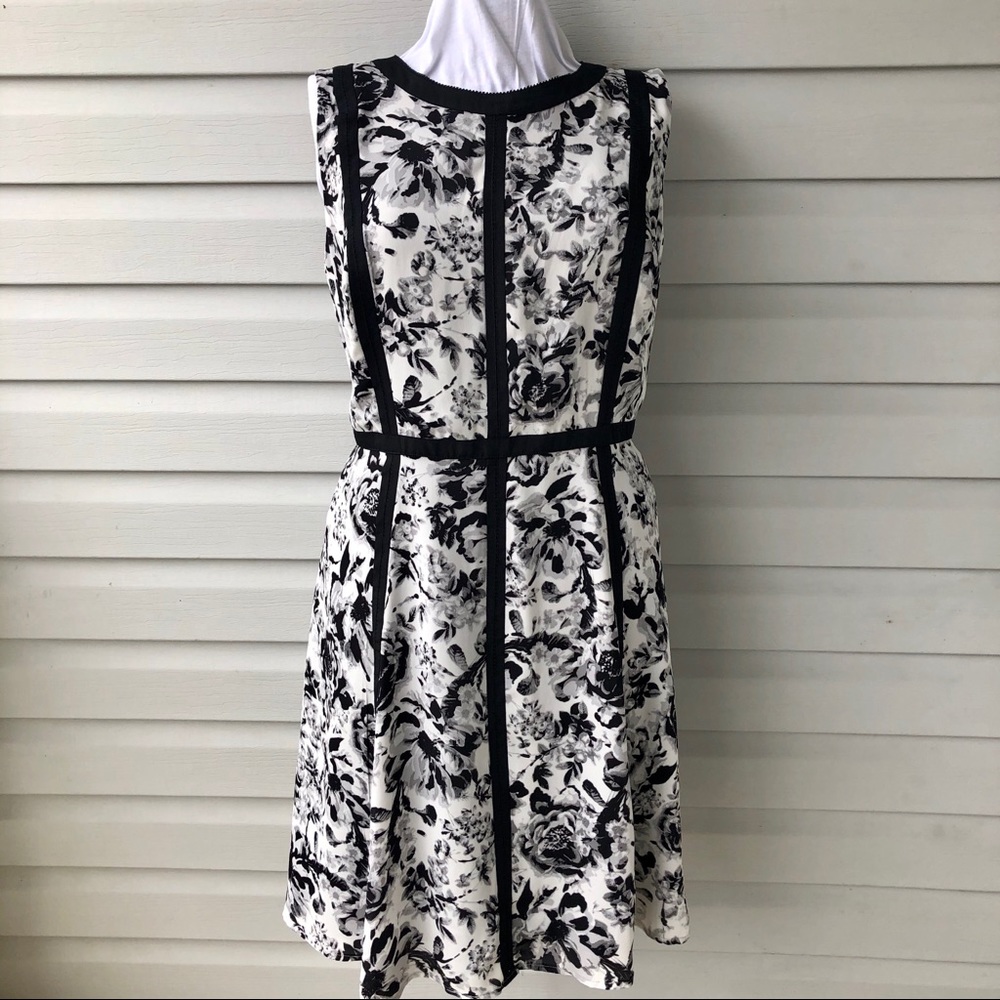 Talbots lined sleeveless fit and flare dress 12